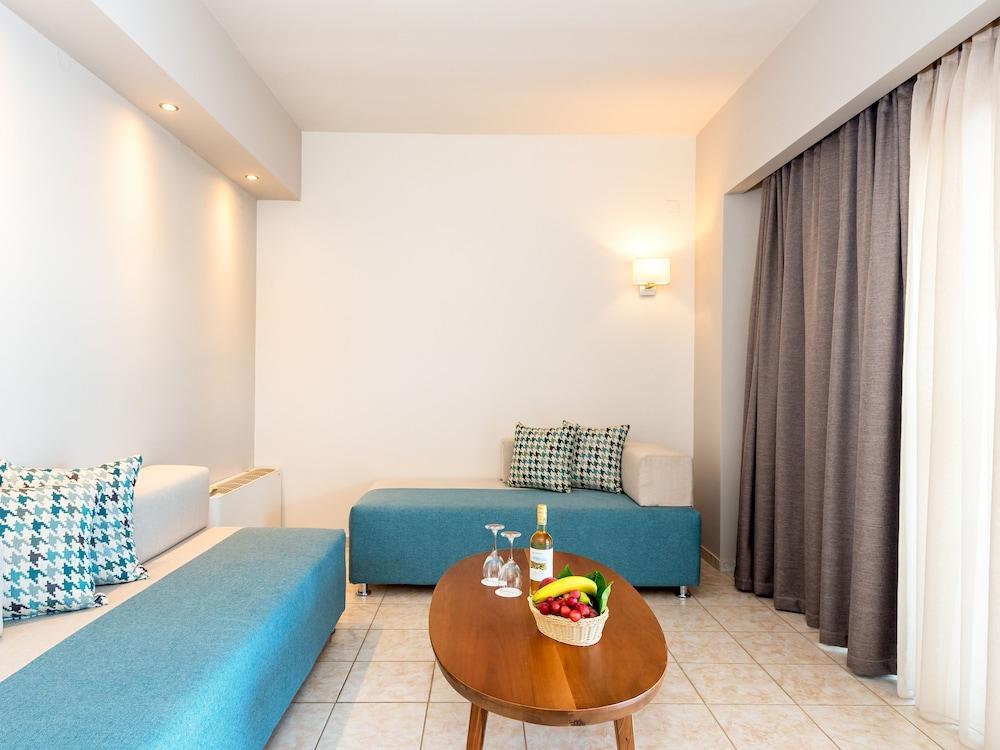 Solimar Aquamarine Resort Йеранион Экстерьер фото